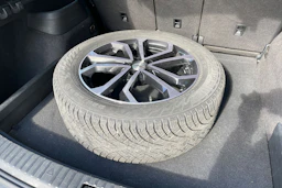 Musta Skoda KODIAQ 2024 kuva 10.