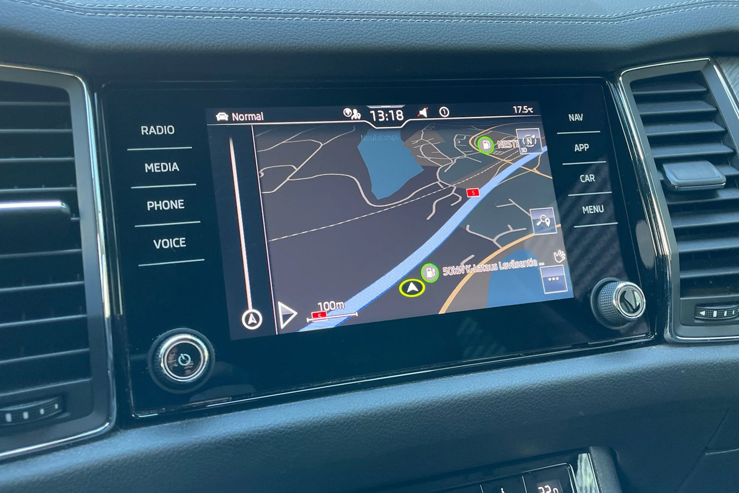 Musta Skoda KODIAQ 2024 kuva 18.