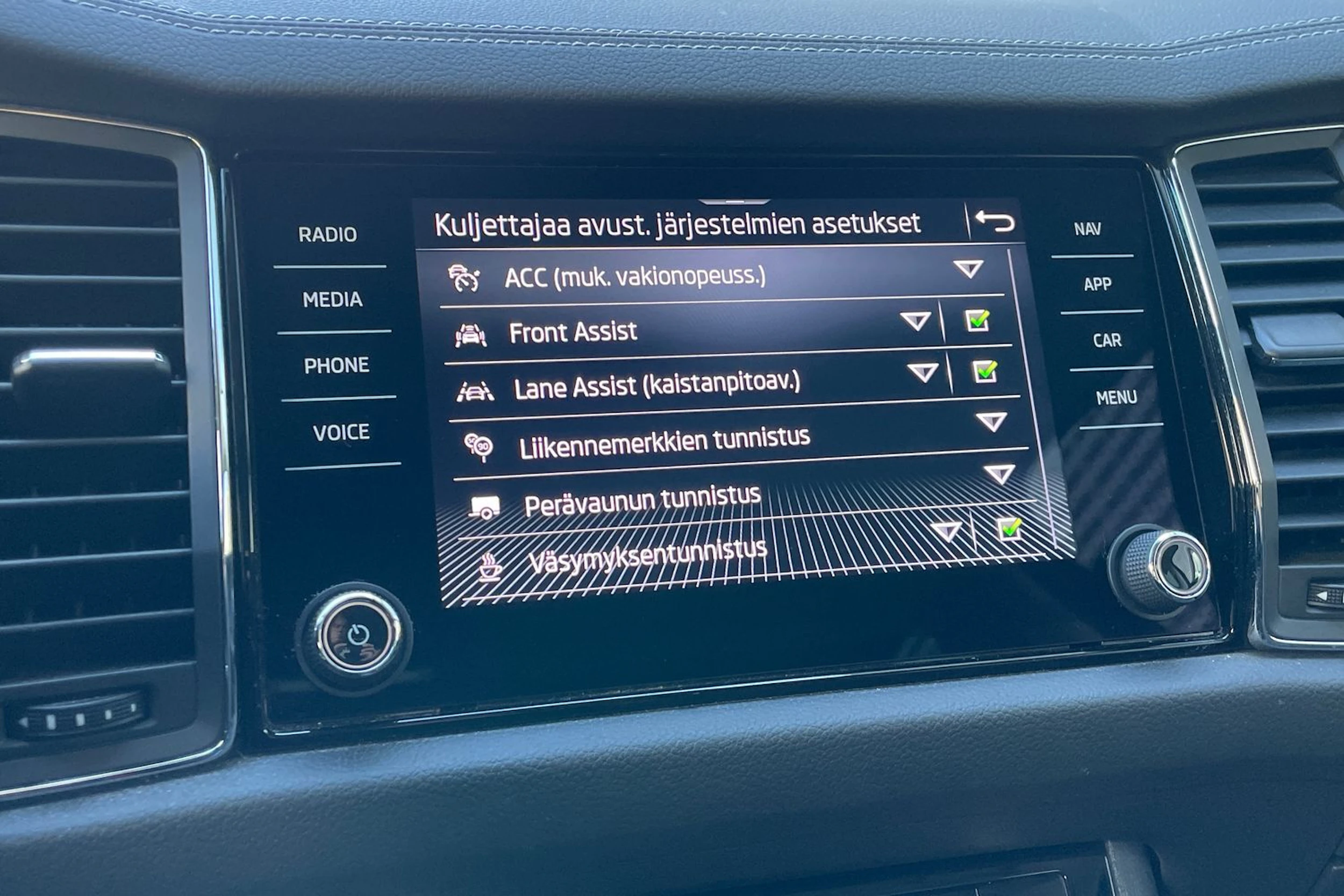 Musta Skoda KODIAQ 2024 kuva 20.