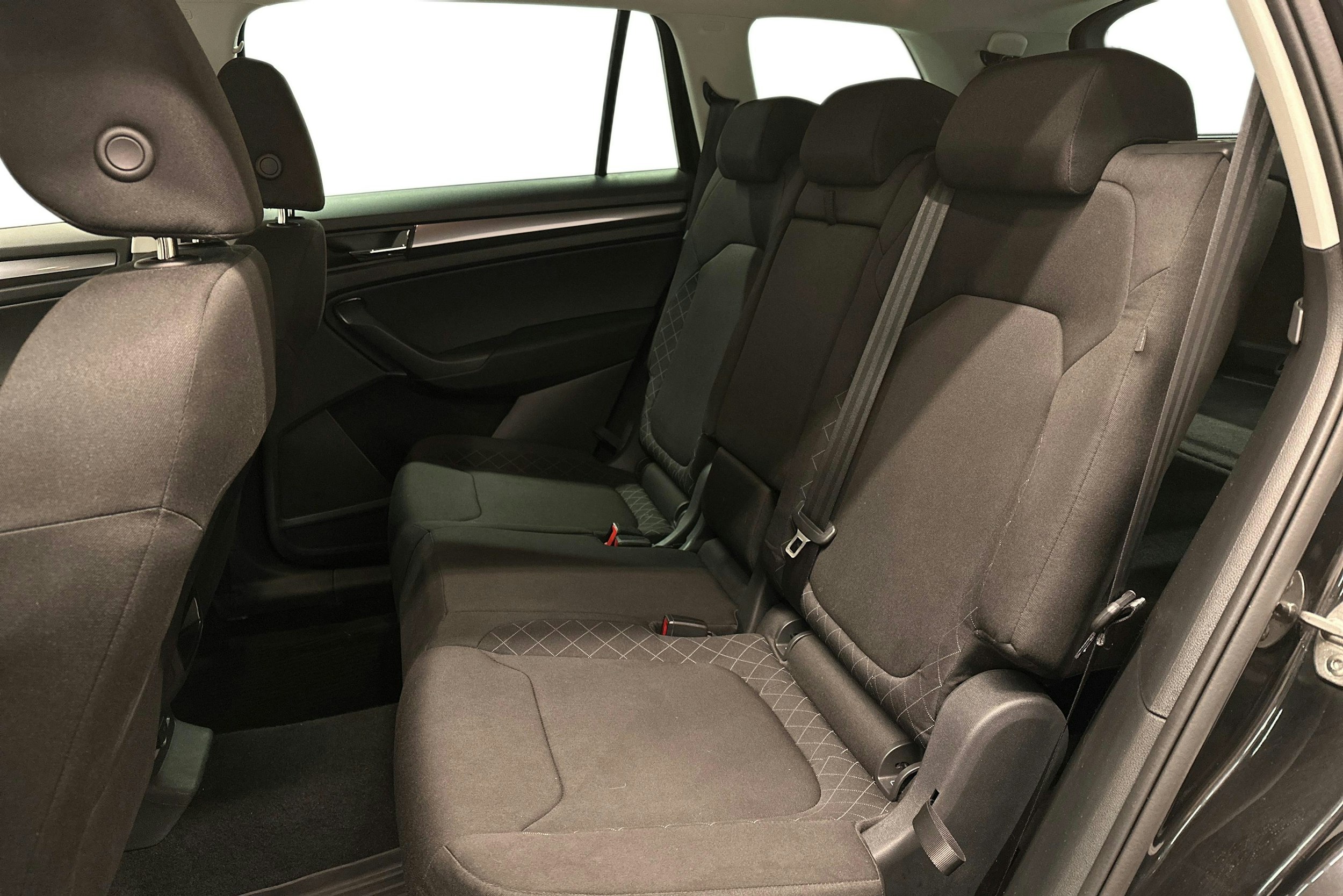 musta Skoda Kodiaq 2024 kuva 10.