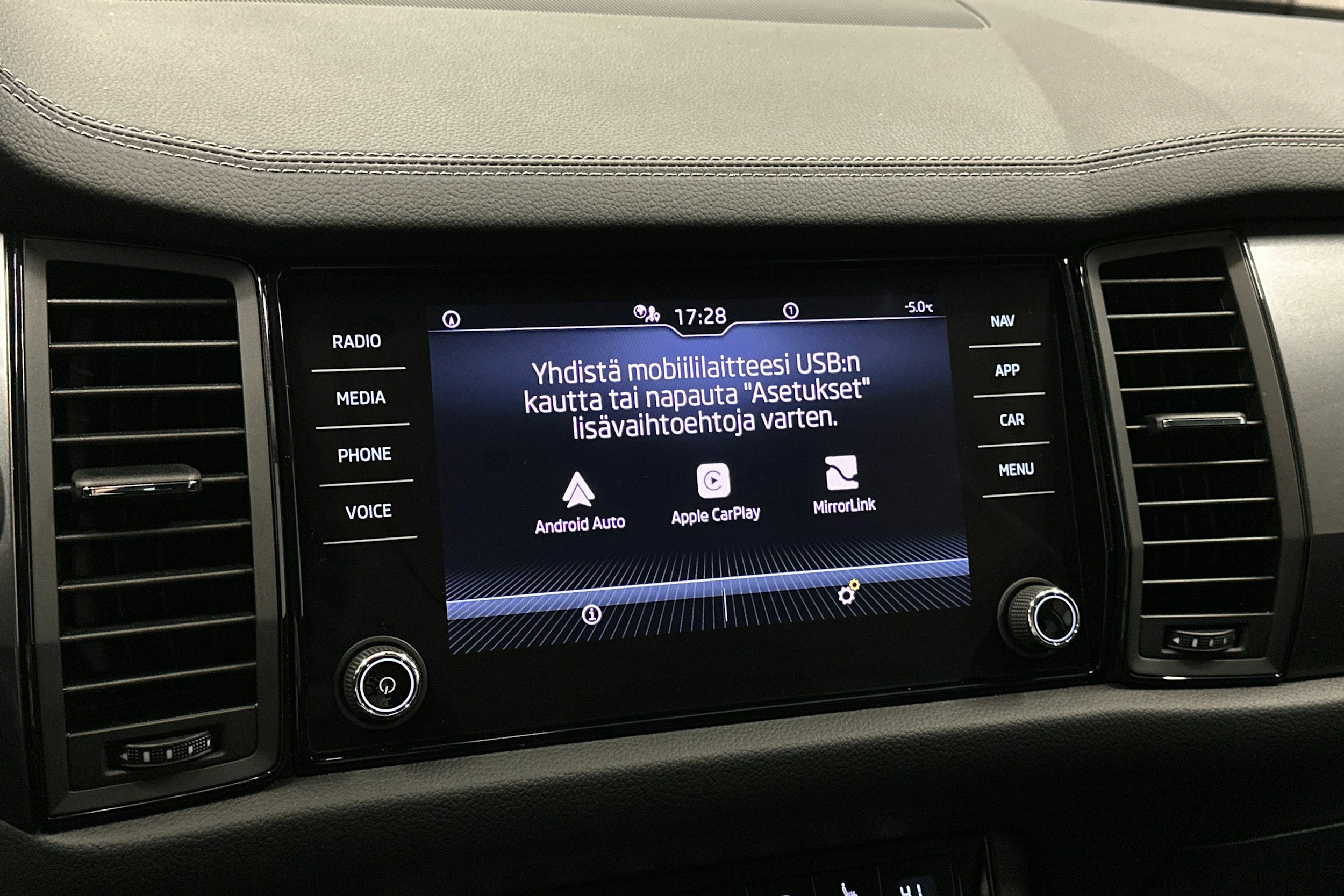 musta Skoda Kodiaq 2024 kuva 22.