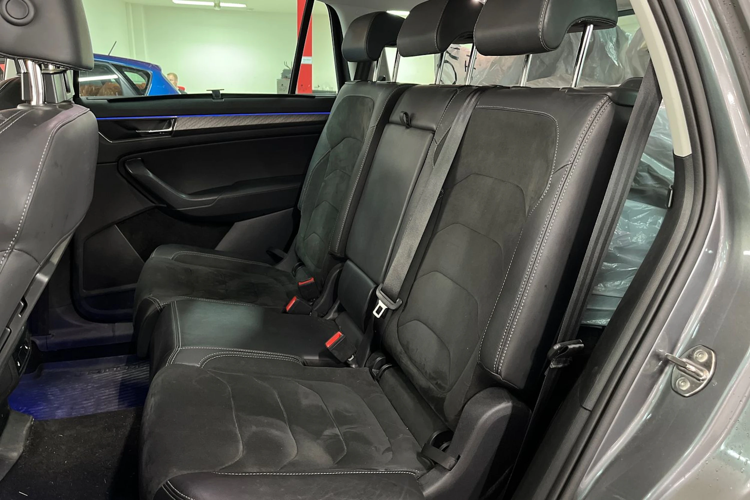 Harmaa Skoda KODIAQ 2024 kuva 4.