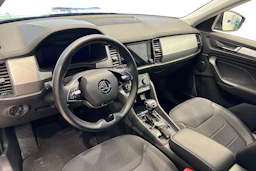harmaa Skoda Kodiaq 2023 kuva 6.