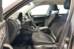 harmaa Skoda Kodiaq 2023 kuva 8.
