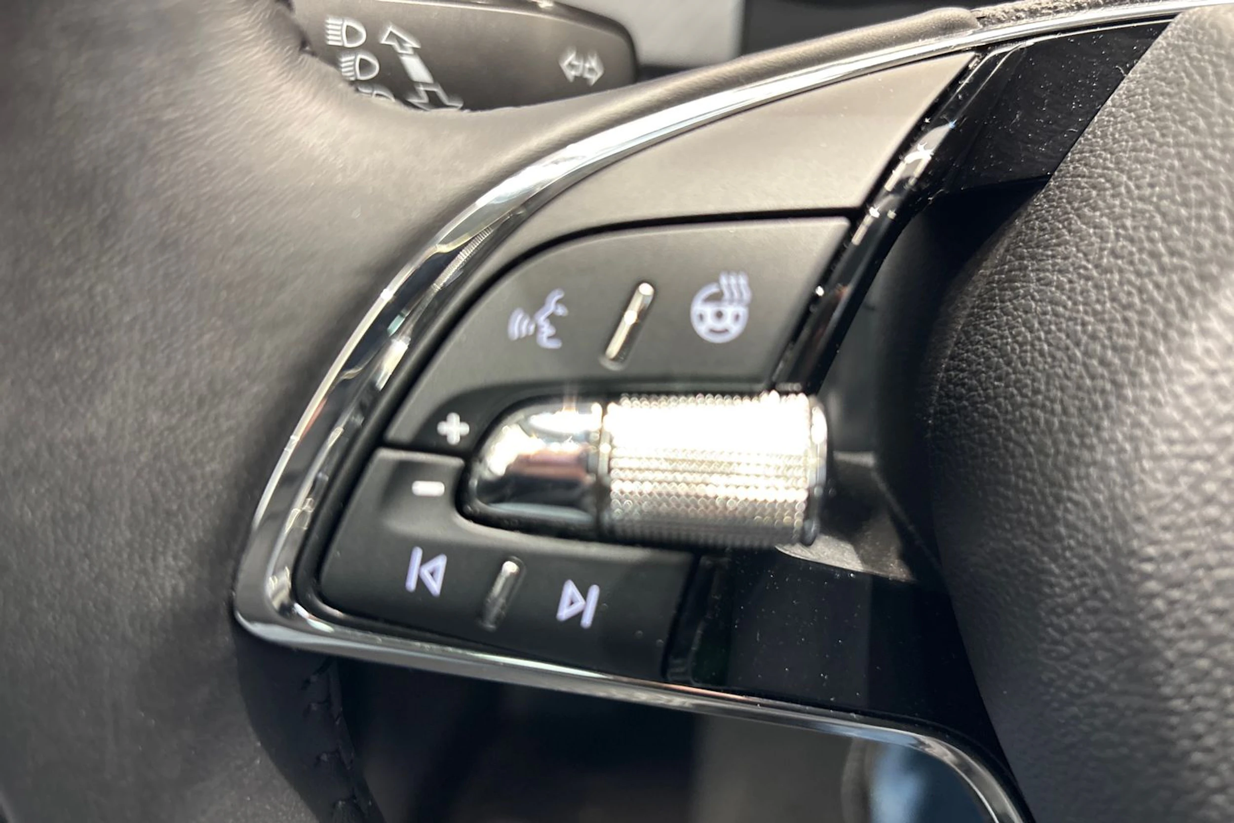 harmaa Skoda Kodiaq 2023 kuva 14.