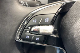 harmaa Skoda Kodiaq 2023 kuva 14.