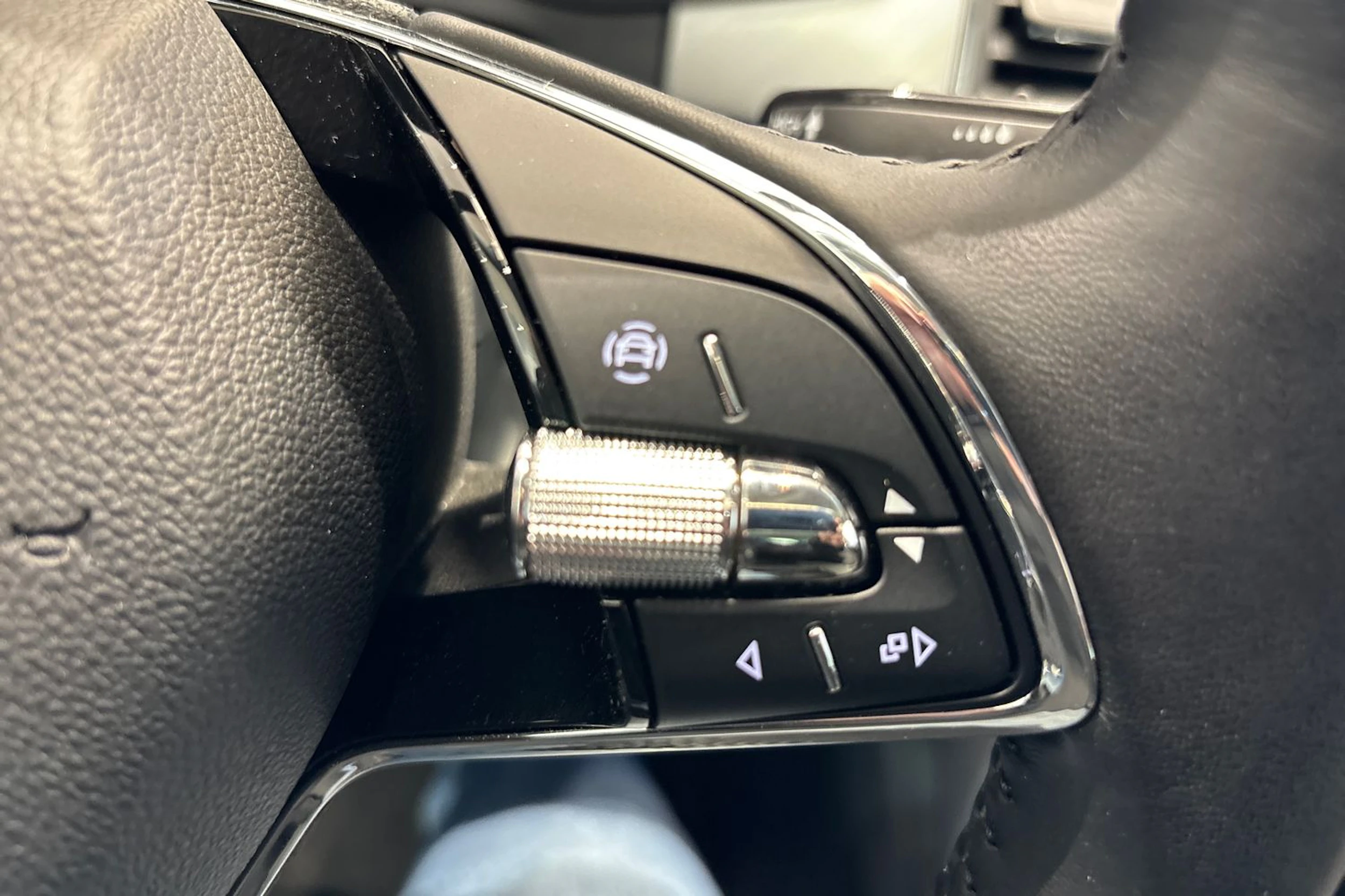 harmaa Skoda Kodiaq 2023 kuva 15.