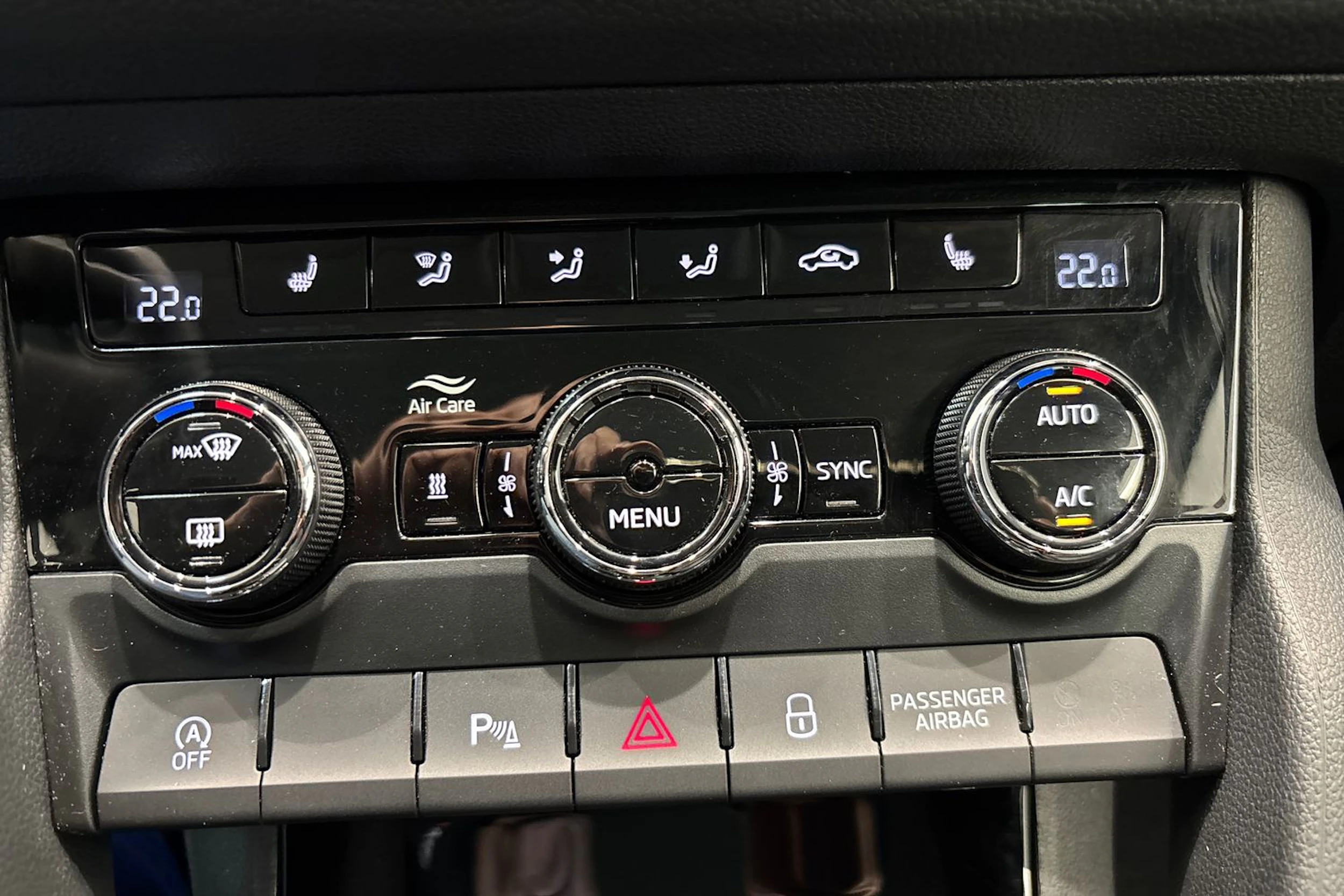 harmaa Skoda Kodiaq 2023 kuva 26.
