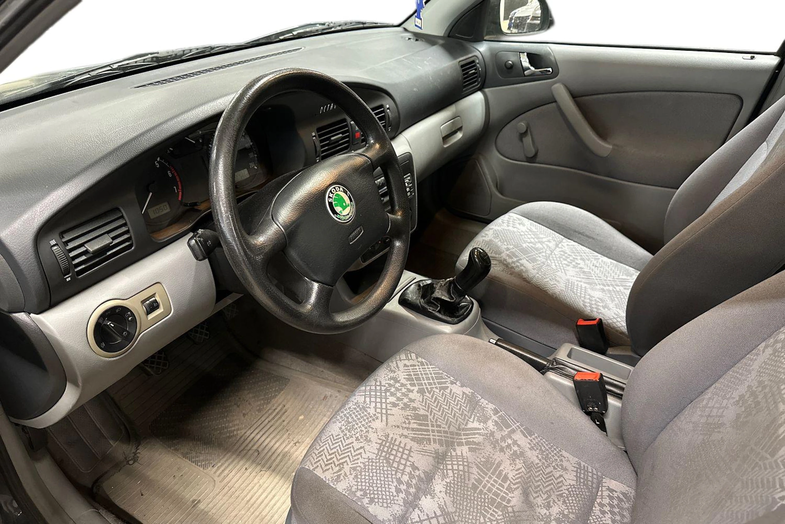 vihreä Skoda Octavia 2000 kuva 3.