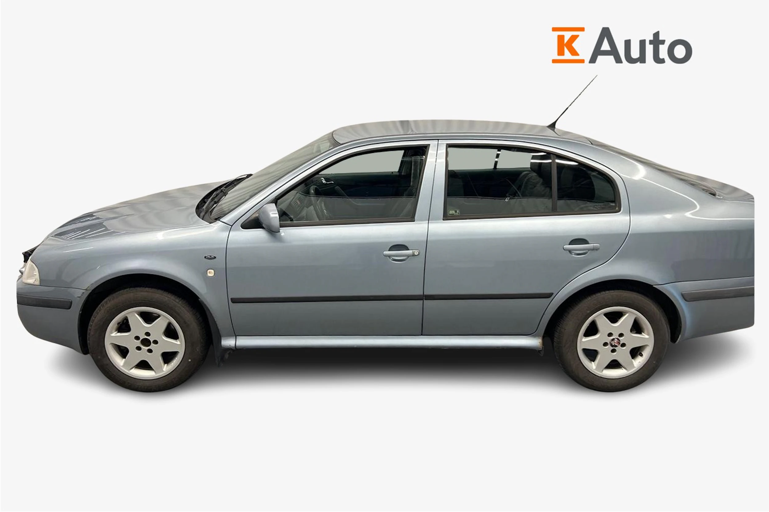 harmaa Skoda Octavia 2002 kuva 5.
