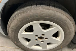 harmaa Skoda Octavia 2002 kuva 10.