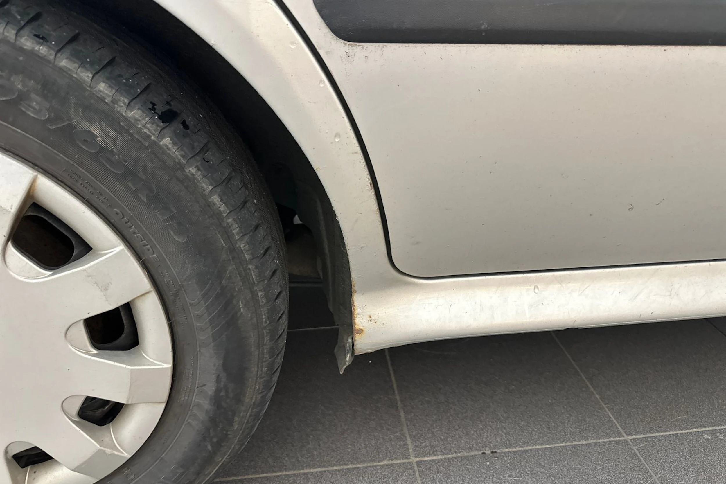 Harmaa Skoda OCTAVIA 2004 kuva 19.
