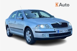harmaa Skoda Octavia 2005 kuva 1.
