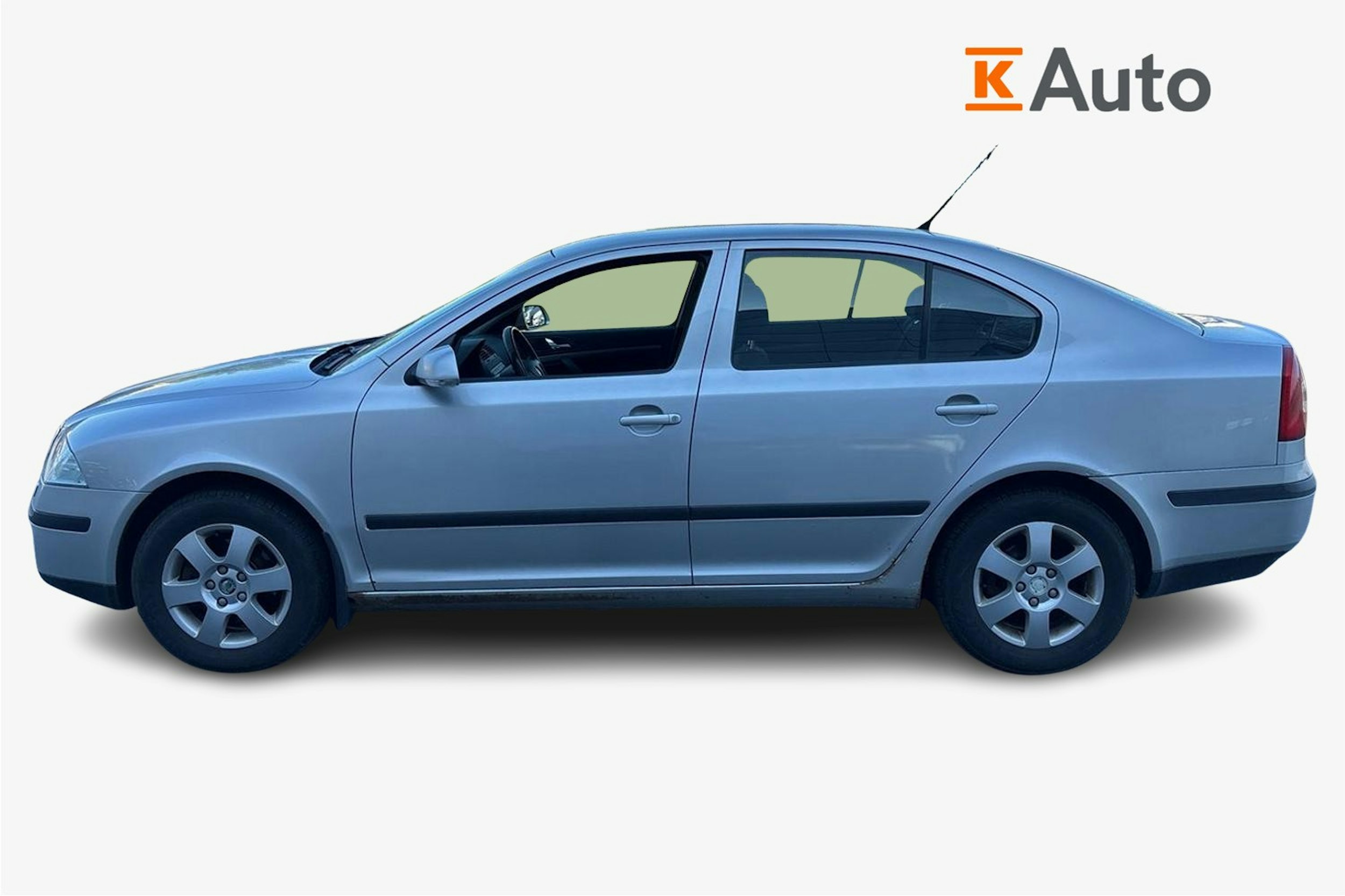 harmaa Skoda Octavia 2005 kuva 6.