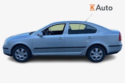 harmaa Skoda Octavia 2005 kuva 6.