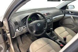 ruskea (beige) Skoda Octavia 2005 kuva 8.
