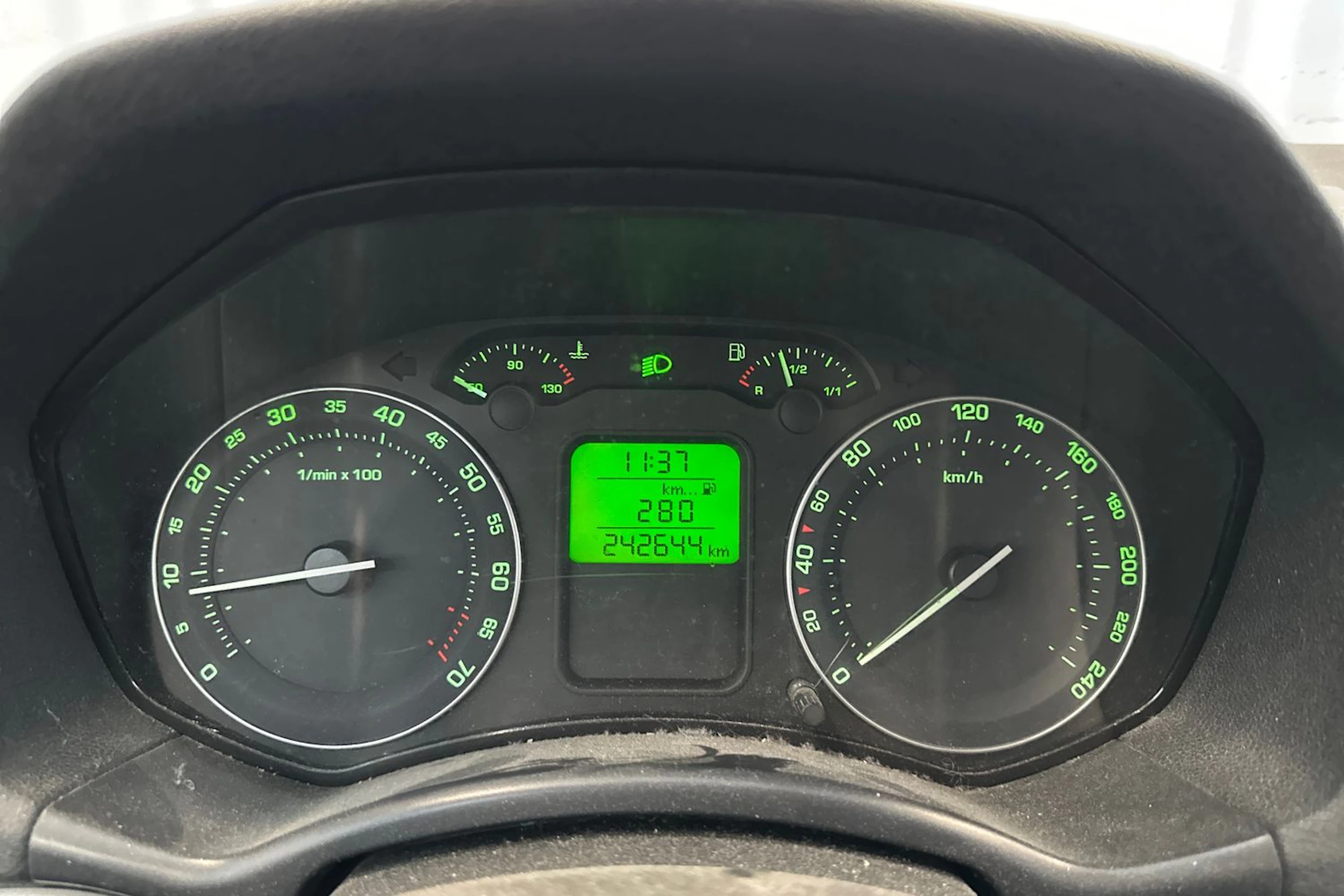 ruskea (beige) Skoda Octavia 2005 kuva 20.