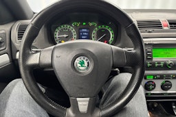 sininen Skoda Octavia 2006 kuva 12.