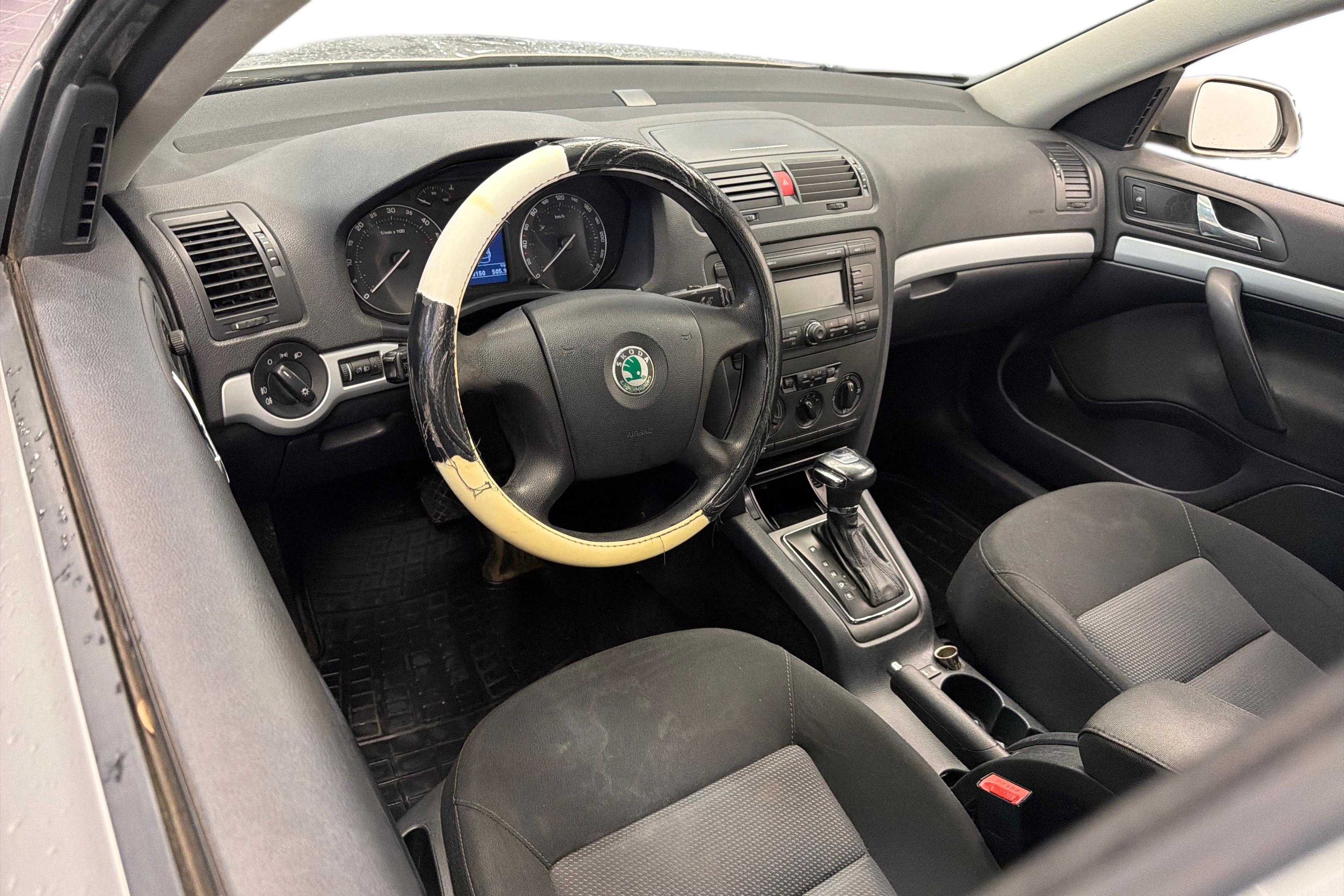 Skoda Octavia 2007, bild 6/42