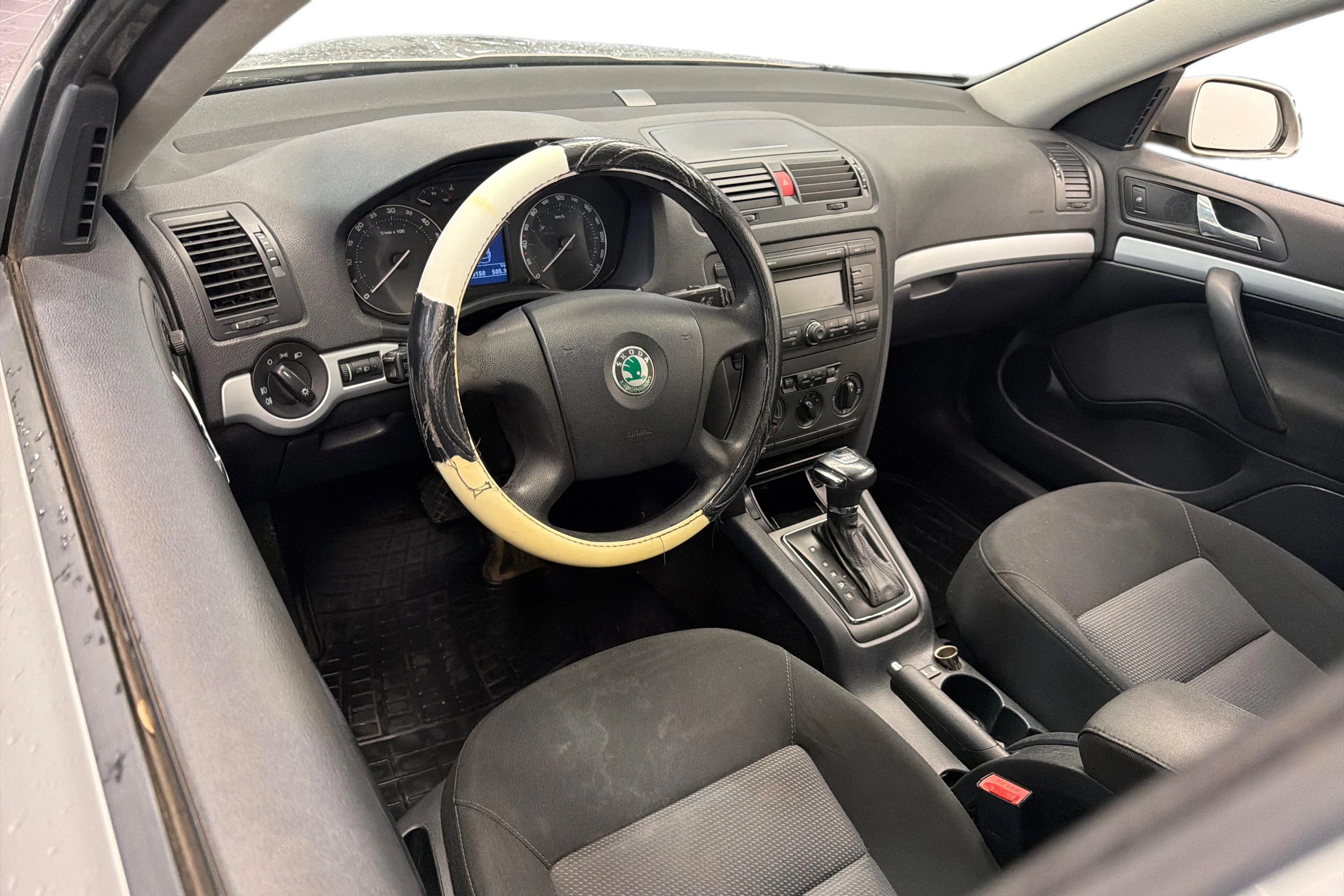 Ruskea (beige) Skoda OCTAVIA 2007 kuva 6.