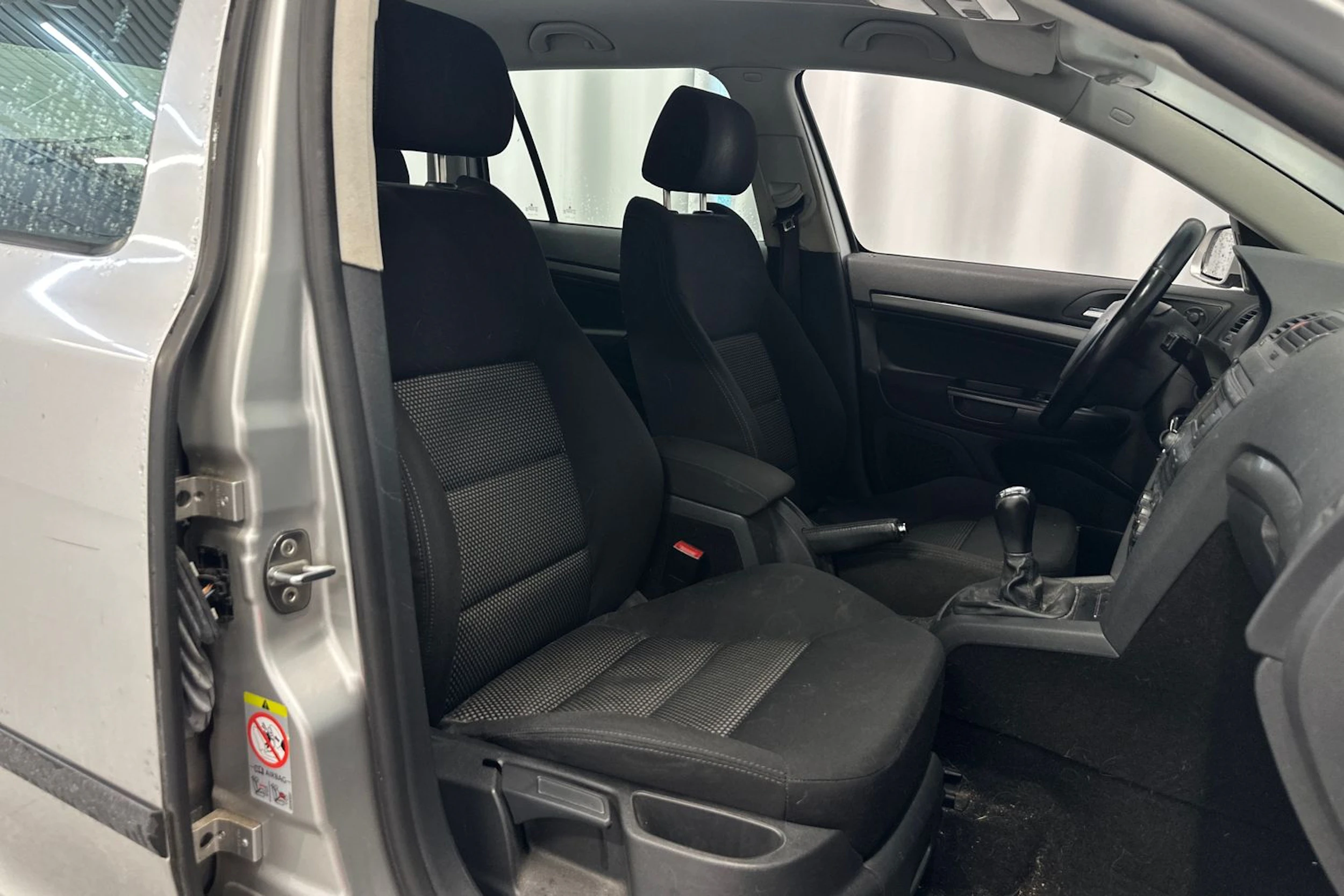 Harmaa Skoda OCTAVIA 2007 kuva 14.