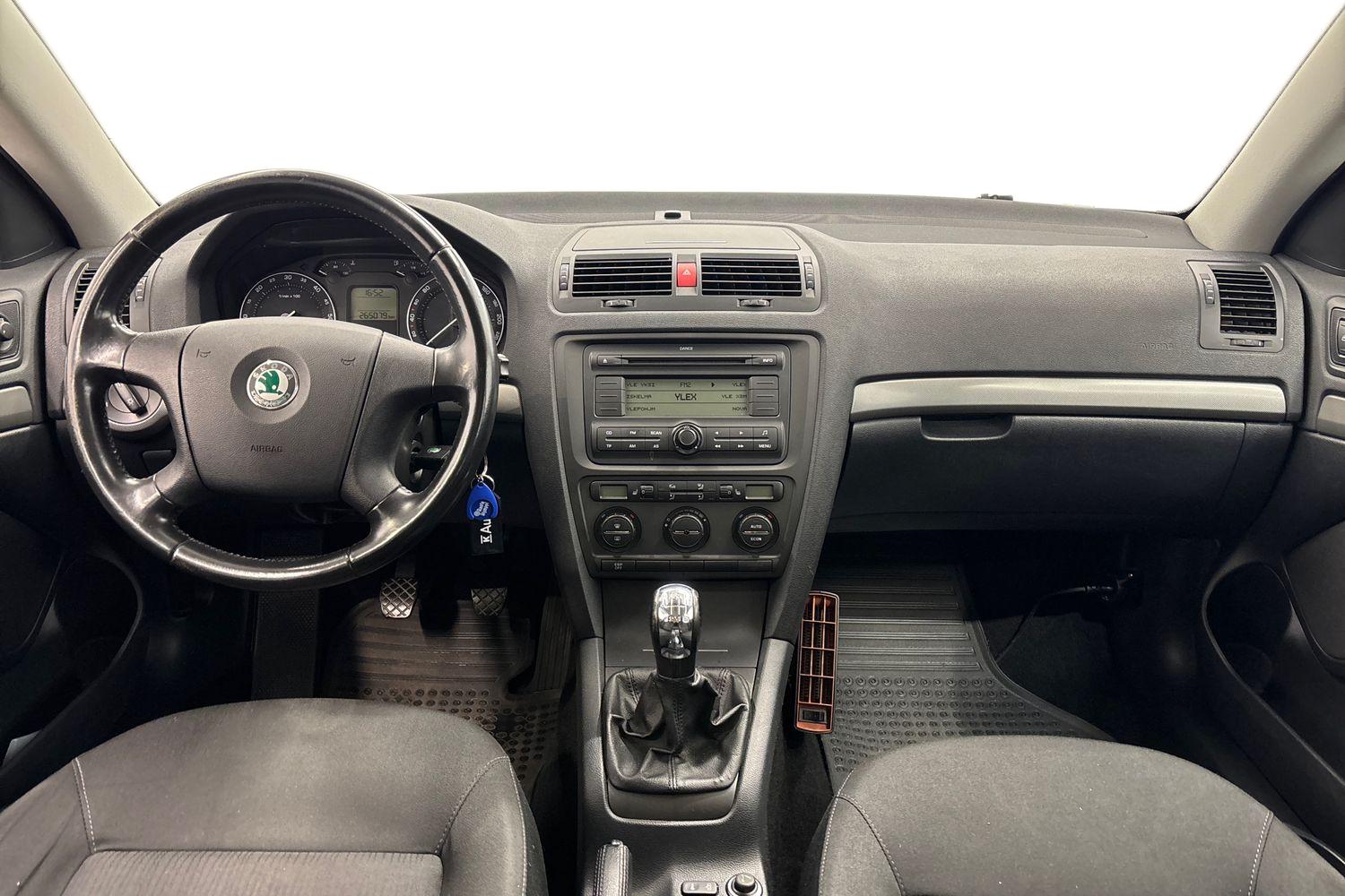 Skoda Octavia 2007, photo 7/34