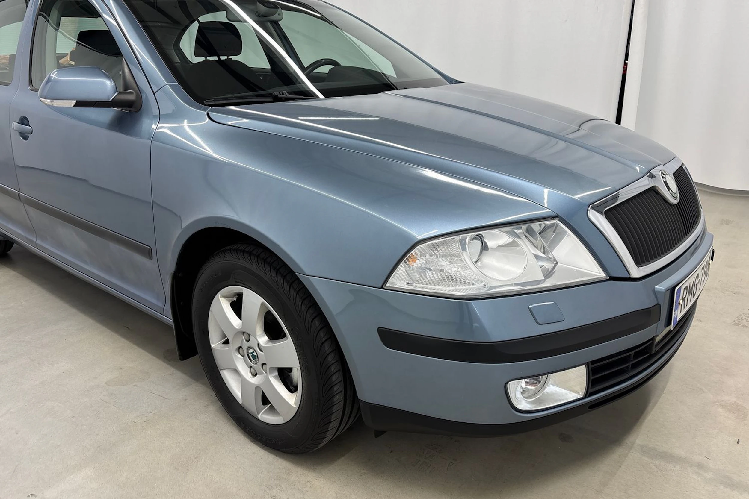 harmaa Skoda Octavia 2007 kuva 14.