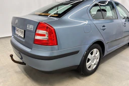 harmaa Skoda Octavia 2007 kuva 17.