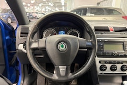 Sininen Skoda Octavia 2008 kuva 11.