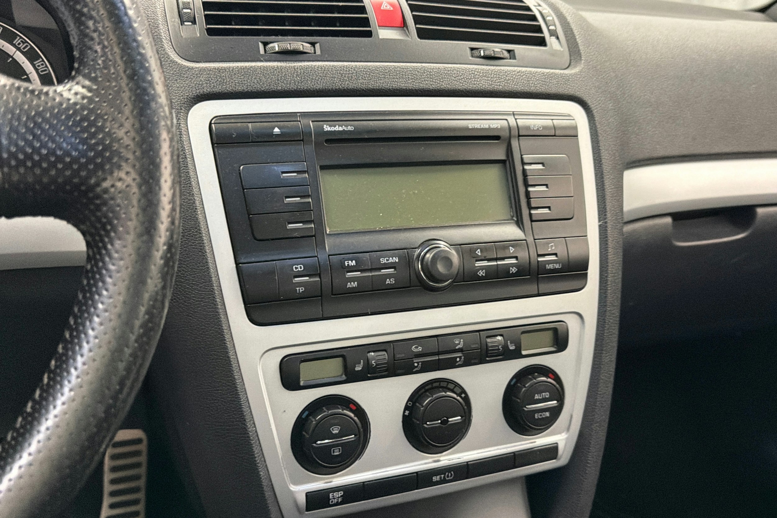 Sininen Skoda Octavia 2008 kuva 12.