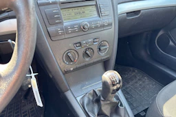 ruskea (beige) Skoda Octavia 2008 kuva 13.
