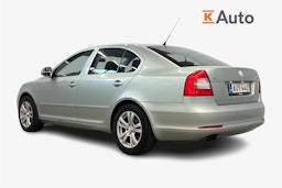 vihreä Skoda Octavia 2009 kuva 2.