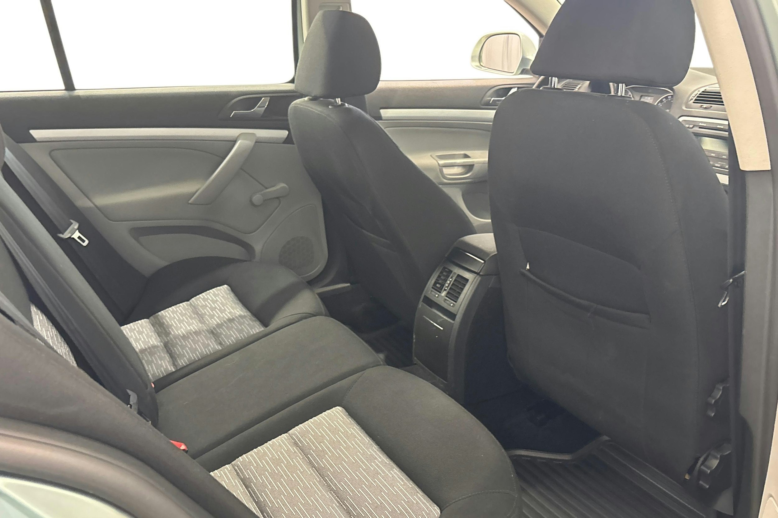 vihreä Skoda Octavia 2009 kuva 11.