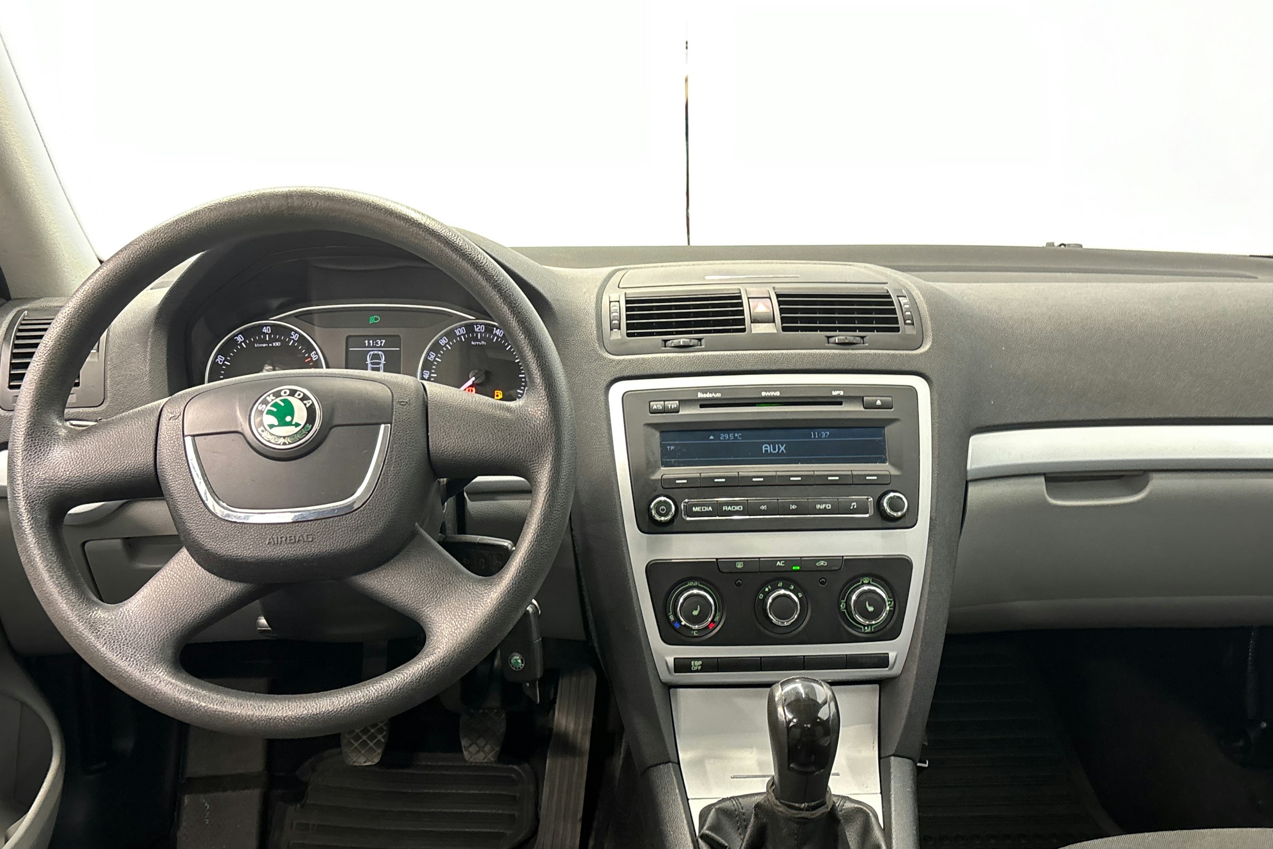vihreä Skoda Octavia 2009 kuva 15.
