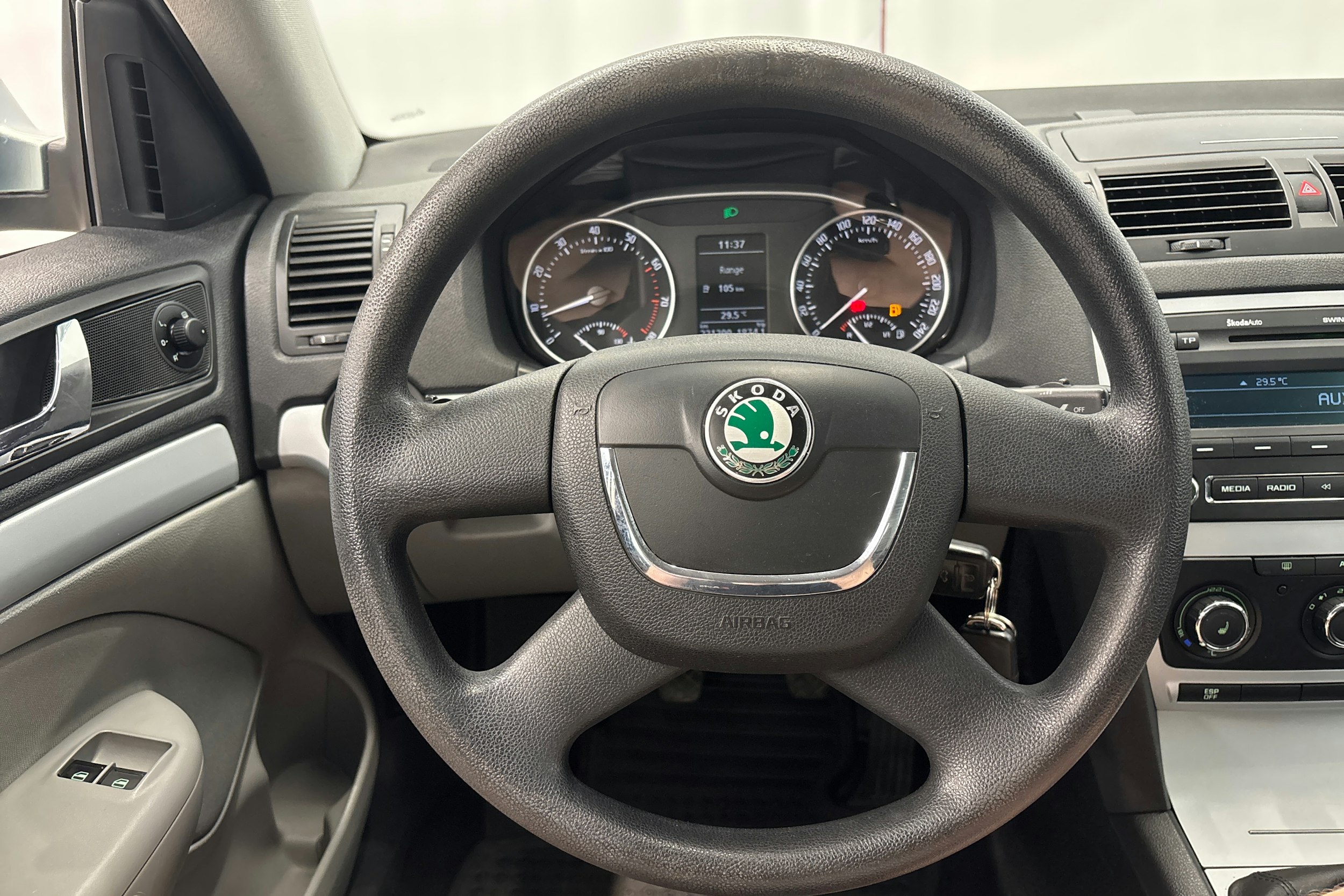 vihreä Skoda Octavia 2009 kuva 16.
