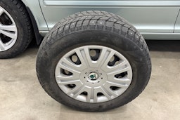 vihreä Skoda Octavia 2009 kuva 28.