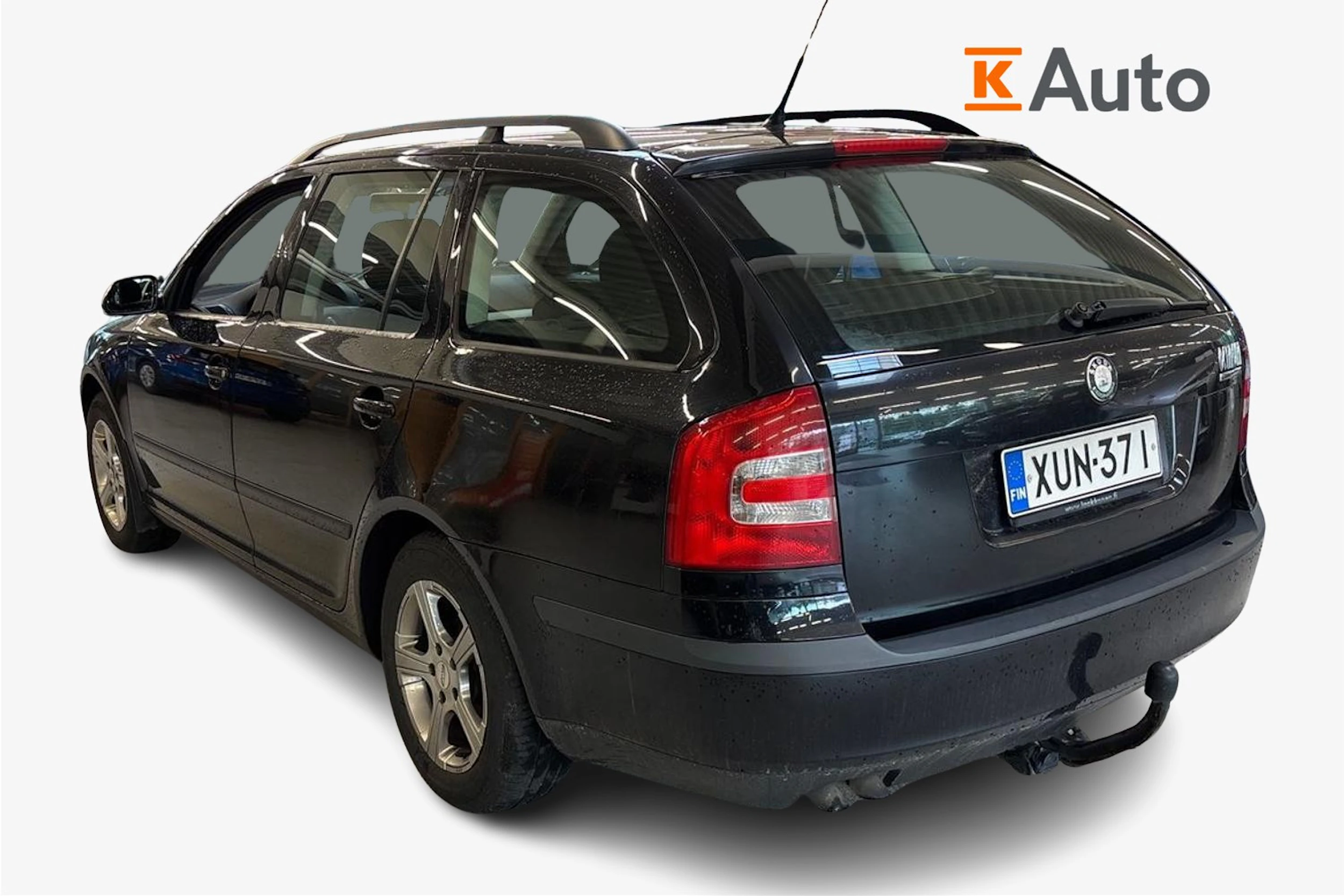 Musta Skoda OCTAVIA 2009 kuva 2.
