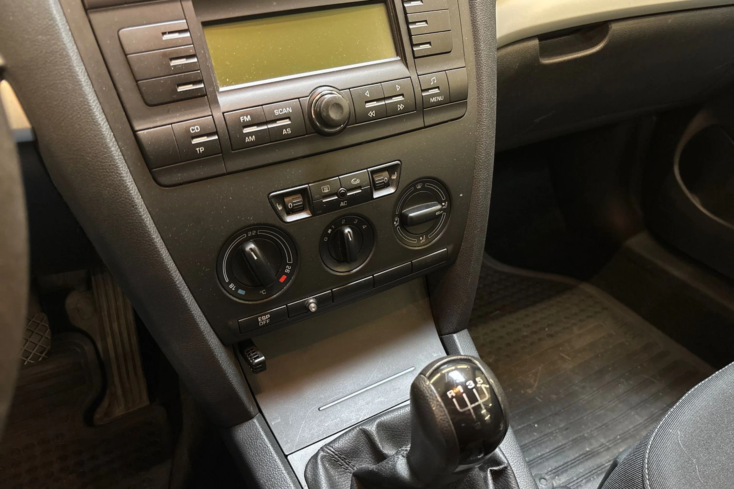 Musta Skoda OCTAVIA 2009 kuva 16.