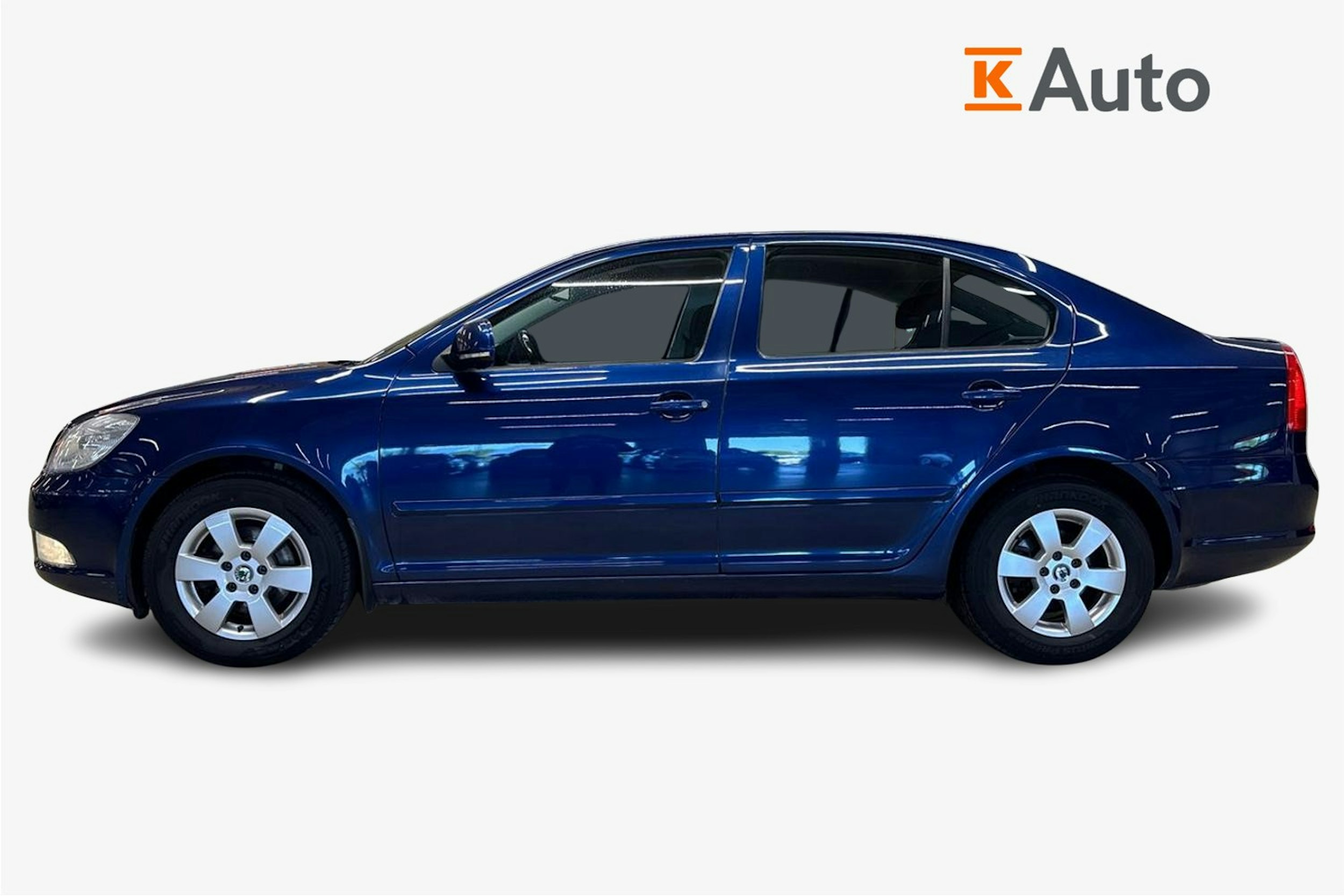 sininen Skoda Octavia 2010 kuva 6.
