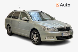 vihreä Skoda Octavia 2010 kuva 1.