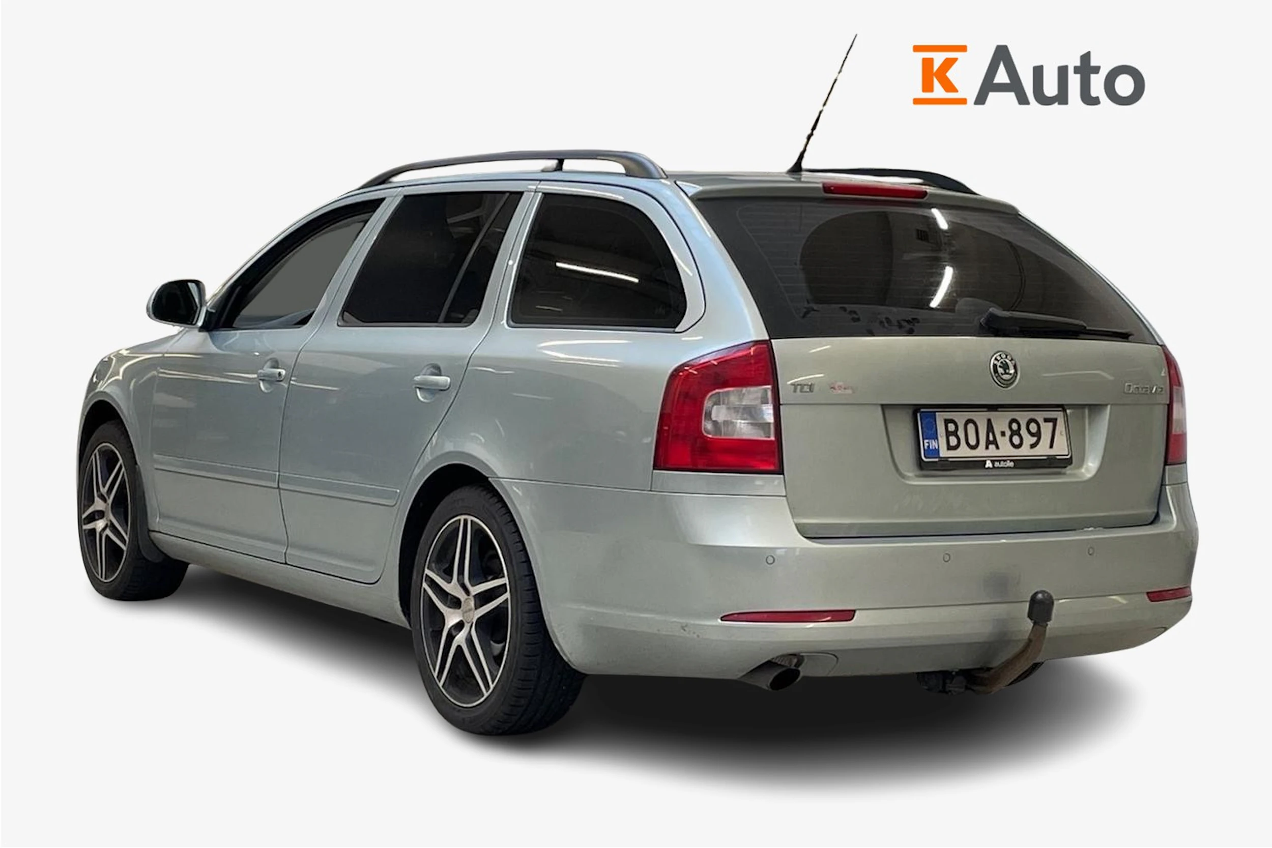 vihreä Skoda Octavia 2010 kuva 2.