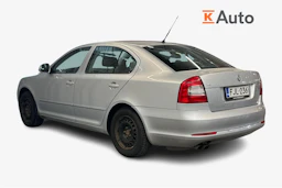harmaa Skoda Octavia 2010 kuva 2.