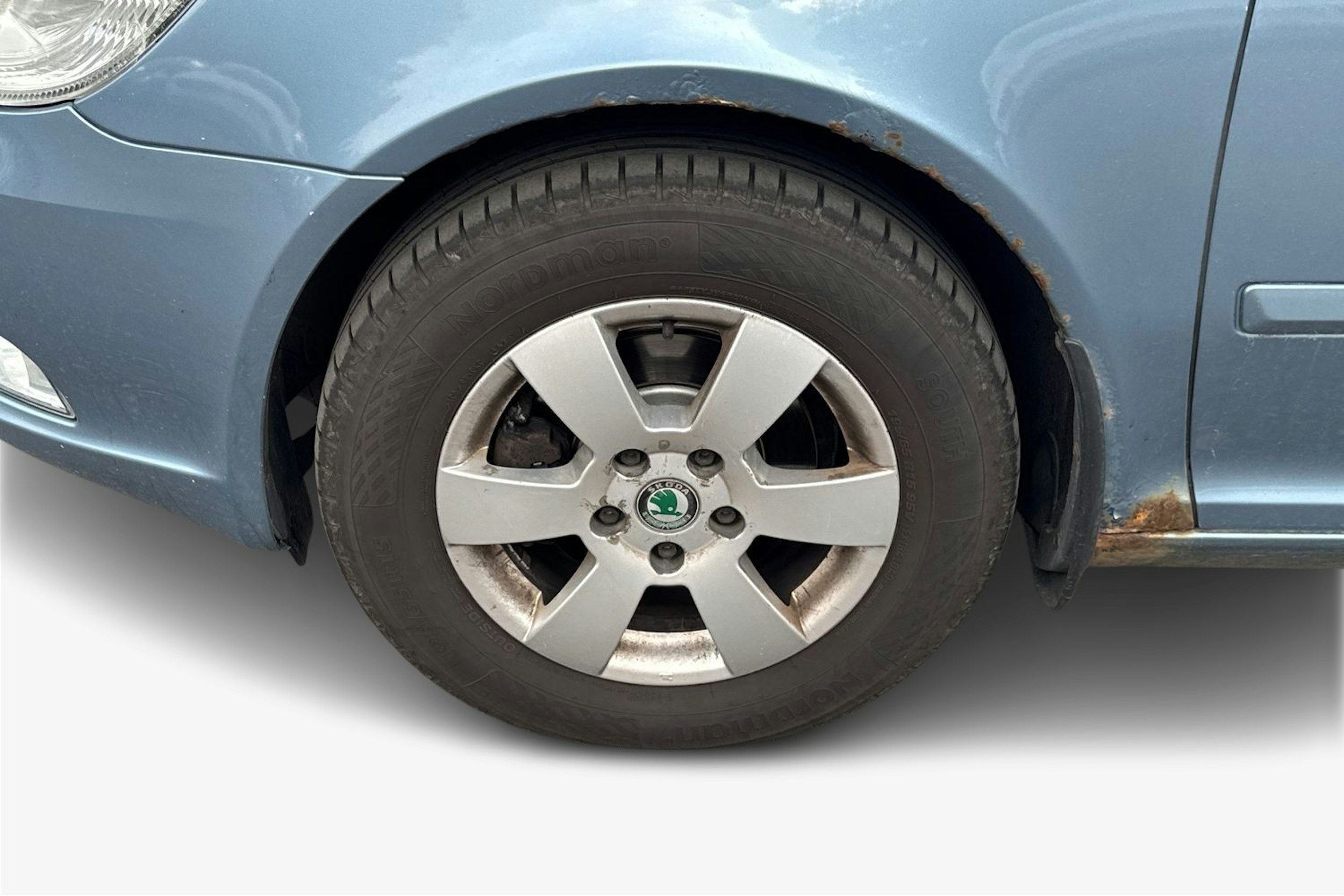 Harmaa Skoda OCTAVIA 2010 kuva 11.