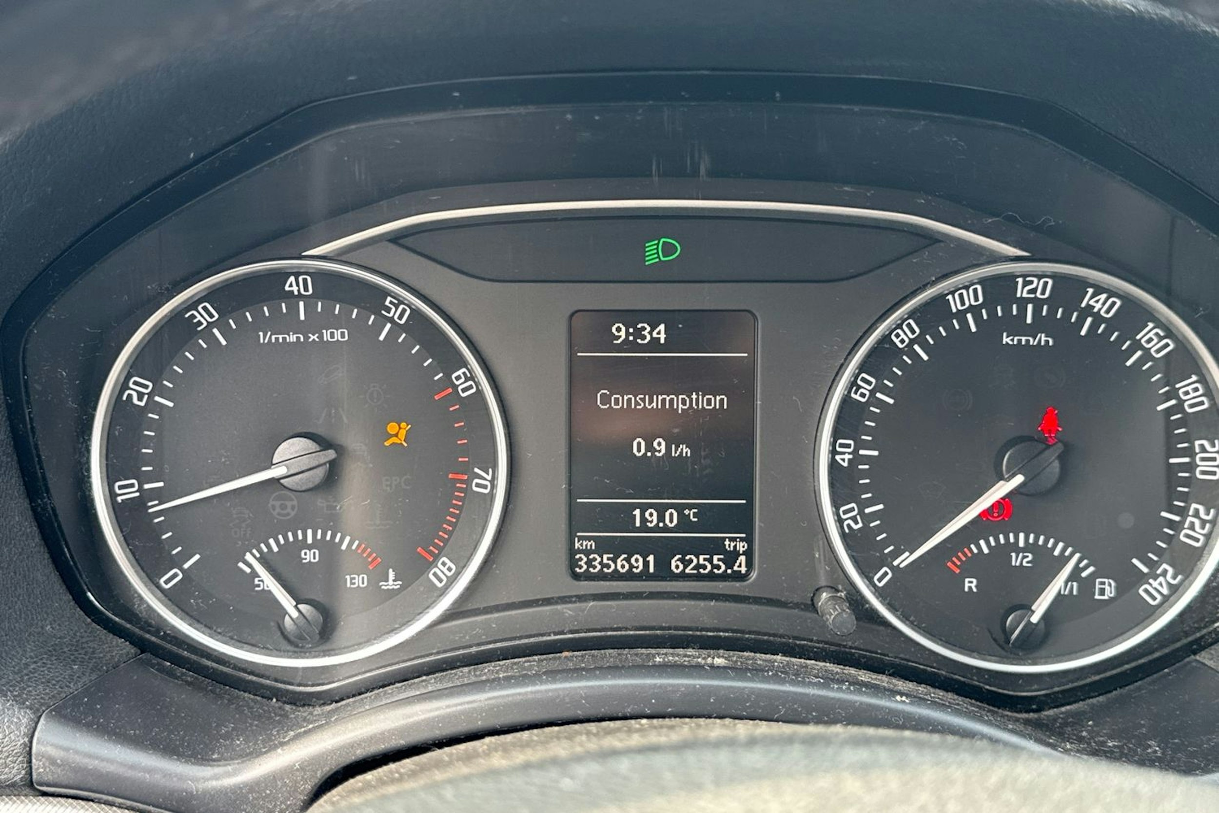 Harmaa Skoda OCTAVIA 2010 kuva 26.
