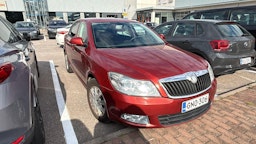 punainen Skoda Octavia 2010 kuva 3.