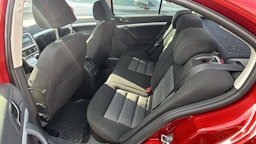punainen Skoda Octavia 2010 kuva 14.