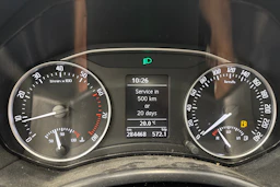 musta Skoda Octavia 2010 kuva 21.