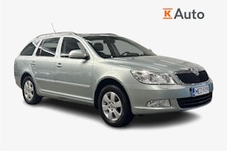 vihreä Skoda Octavia 2010 kuva 1.
