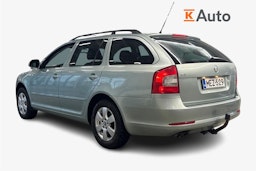 vihreä Skoda Octavia 2010 kuva 2.
