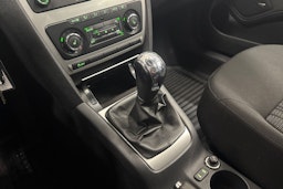 vihreä Skoda Octavia 2010 kuva 17.